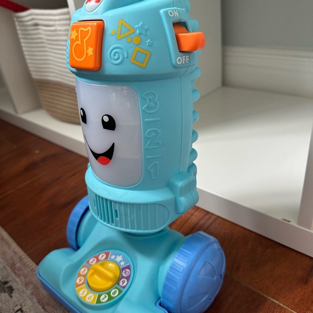 Fisher-Price Blue and Green Toy Vacuum lights and sounds Excellent condition! - Picture 3 of 5